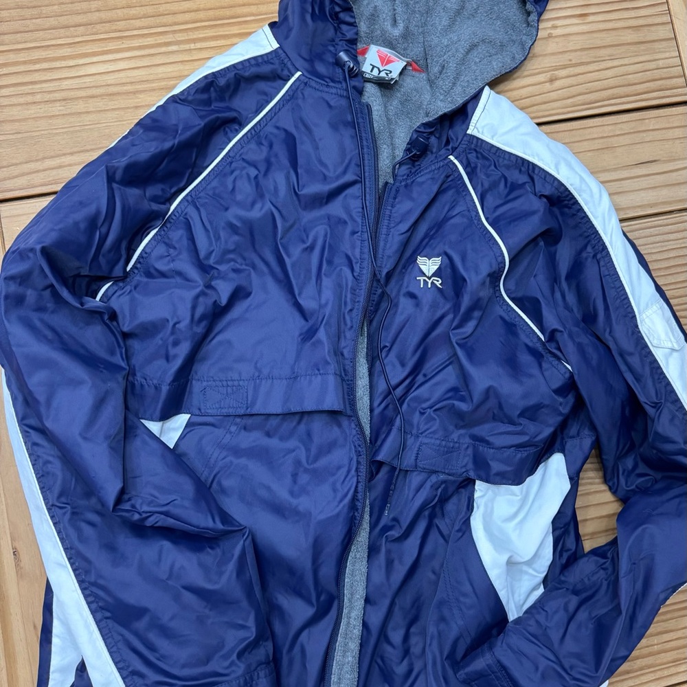 TYR Navy and White swim parka Jacket size medium